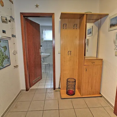 Grosse Ferienwohnung In * Glowe